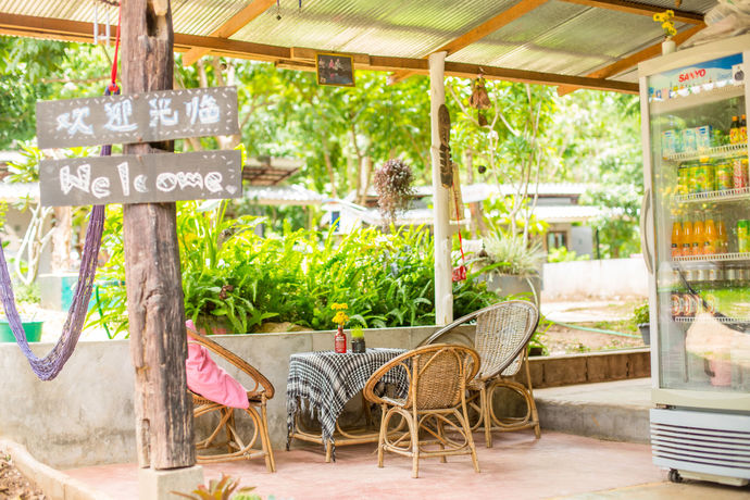Imagen de la habitación del Hotel Baan Katisod. Foto 10