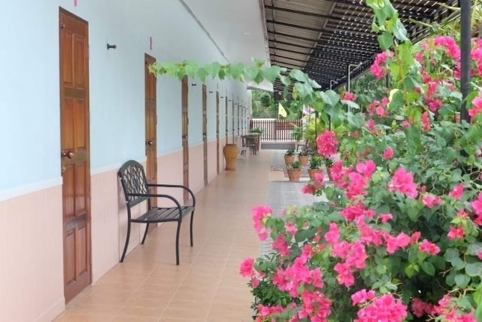 Imagen de los exteriores del Hotel Baan Kenphu. Foto 9