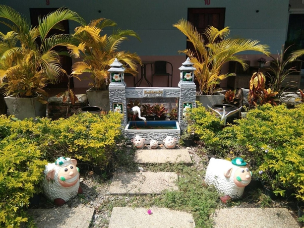 Imagen de los exteriores del Hotel Baan Kenphu. Foto 11