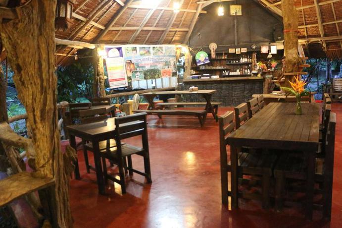 Imagen del bar/restaurante del Hotel Baan Khao Sok Resort. Foto 7