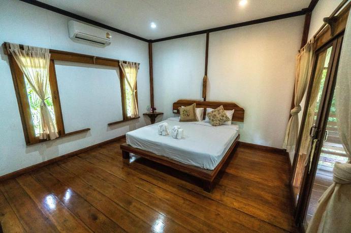 Imagen de la habitación del Hotel Baan Khao Sok Resort. Foto 19