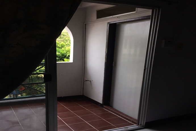 Imagen de la habitación del Hotel Baan Khun Mae Apartment. Foto 2