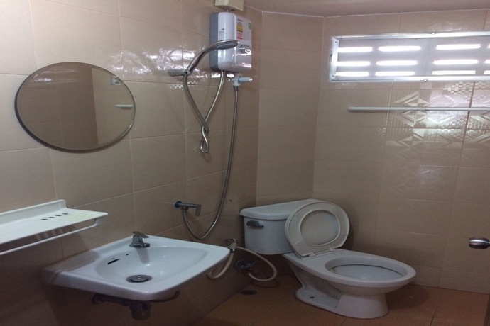 Imagen de la habitación del Hotel Baan Khun Mae Apartment. Foto 16