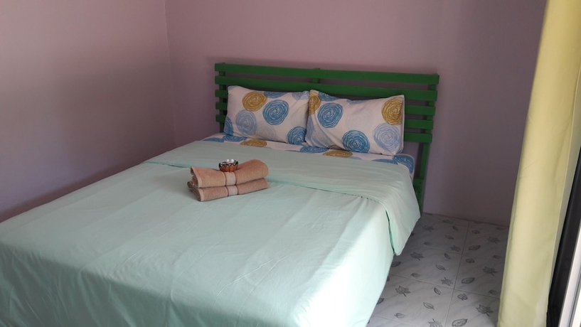 Imagen de la habitación del Hotel Baan Kiengtalay Samroiyod. Foto 10