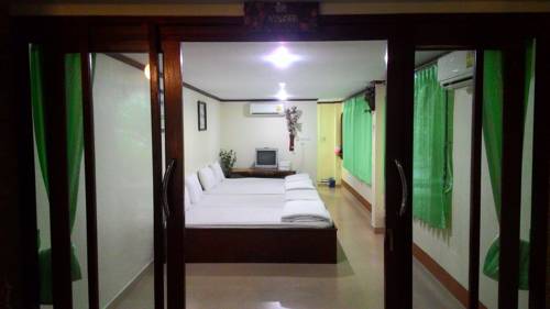 Imagen de la habitación del Hotel Baan Kitsada. Foto 4