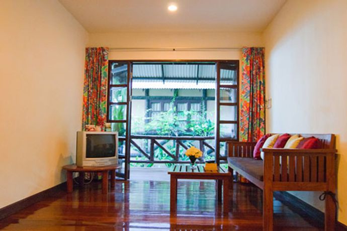 Imagen de la habitación del Hotel Baan Klang Aow Beach Resort. Foto 5