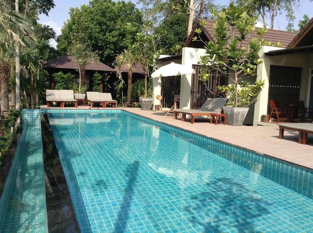 Imagen de la habitación del Hotel Baan Klang Aow Beach Resort. Foto 7