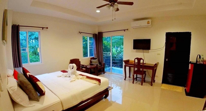 Imagen de la habitación del Hotel Baan Klangsuan Bang Korbua. Foto 2