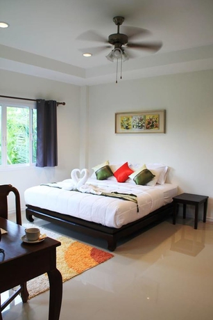 Imagen de la habitación del Hotel Baan Klangsuan Bang Korbua. Foto 5