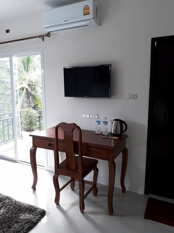 Imagen de la habitación del Hotel Baan Klangsuan Bang Korbua. Foto 14