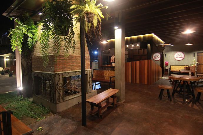 Imagen de los interiores del Hotel Baan Kon Pai - Hostel. Foto 19