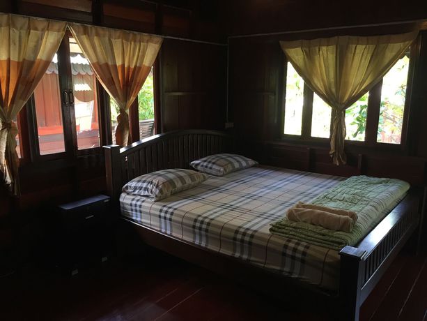 Imagen de los exteriores del Hotel Baan Kong Homestay. Foto 10