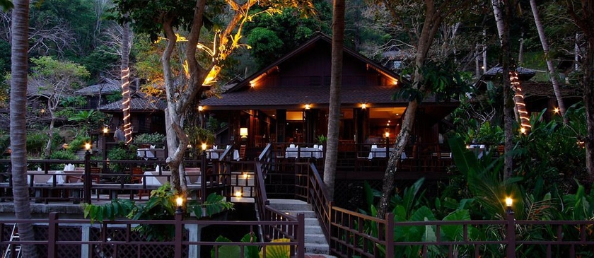 Imagen de los exteriores del Hotel Baan Krating Phuket Resort. Foto 10