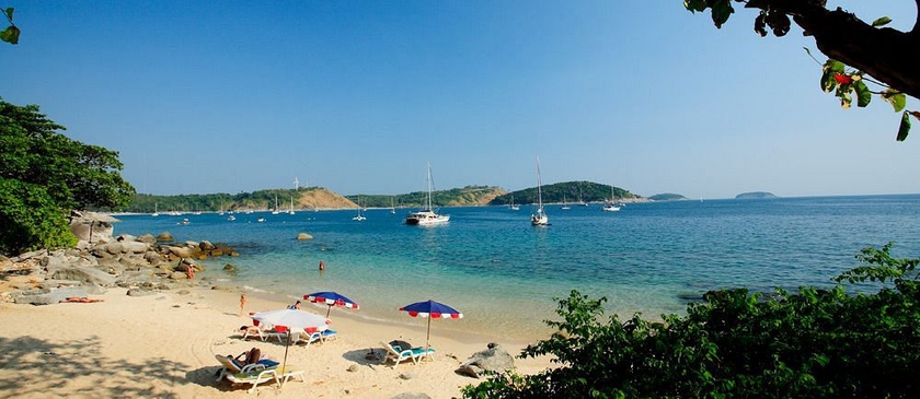 Imagen de los exteriores del Hotel Baan Krating Phuket Resort. Foto 11