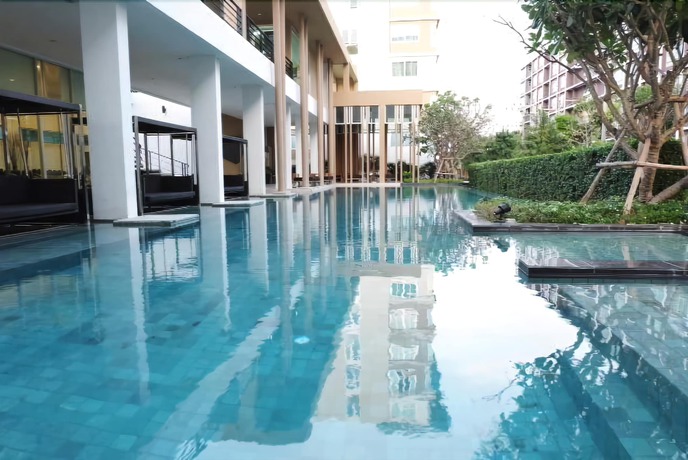 Imagen de la piscina del Hotel Baan Kukiang At Hua Hin. Foto 20