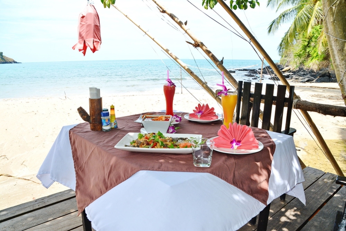 Imagen del bar/restaurante del Hotel Baan Laanta Resort and Spa. Foto 6
