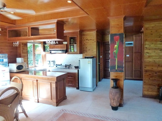 Imagen de la habitación del Hotel Baan Laem Noi Villa. Foto 2