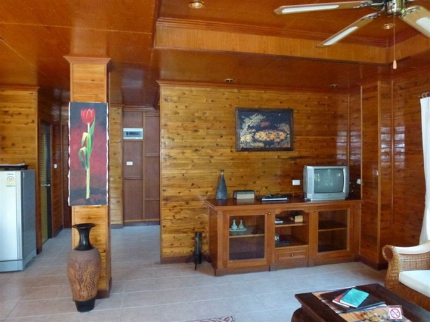 Imagen de los interiores del Hotel Baan Laem Noi Villa. Foto 5