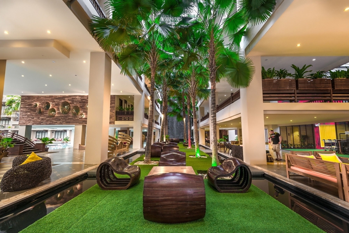 Imagen de los interiores del Hotel Baan Laimai Beach Resort and Spa. Foto 13