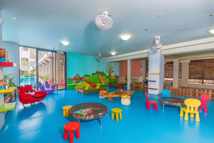 Imagen de los interiores del Hotel Baan Laimai Beach Resort and Spa. Foto 15