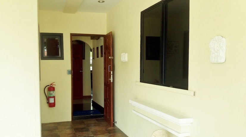 Imagen de los interiores del Hotel Baan Laksee Pool Villa. Foto 15