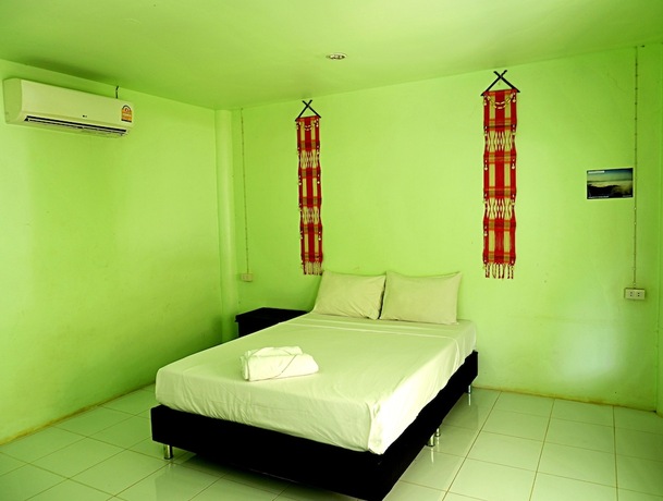 Imagen de la habitación del Hotel Baan Lung Yod Resort Keangkrachan. Foto 20