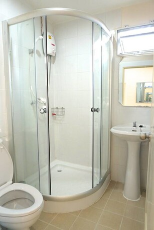 Imagen de la habitación del Hotel Baan Maesot Plus. Foto 17