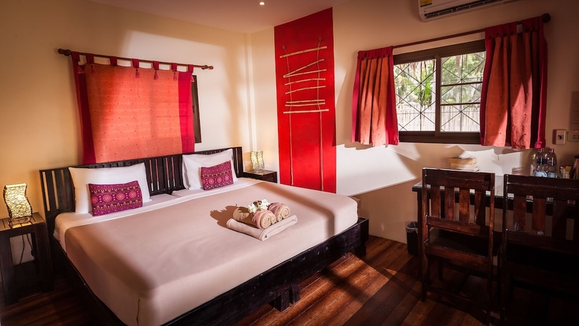 Imagen de la habitación del Hotel Baan Manali Resort. Foto 15