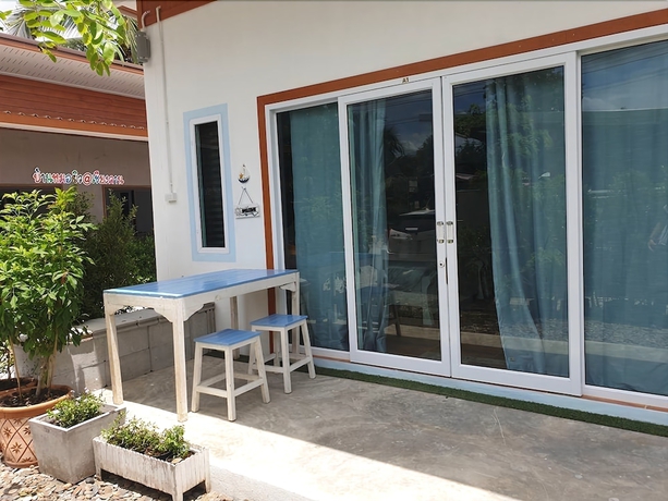 Imagen de los exteriores del Hotel Baan Mhor Biw. Foto 18