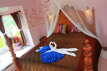 Imagen de la habitación del Hotel Baan Montra Beach Resort. Foto 6