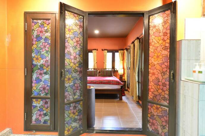 Imagen de la habitación del Hotel Baan Nai Soi Homestay. Foto 20