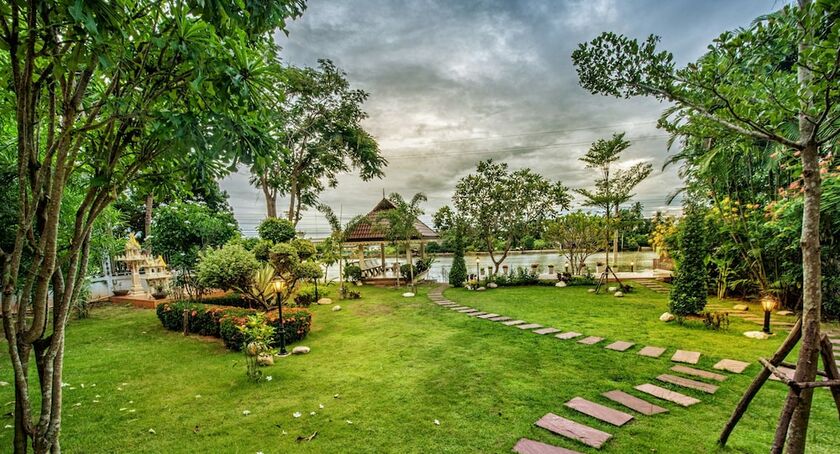Imagen de los exteriores del Hotel Baan Nam Pen Resort. Foto 21