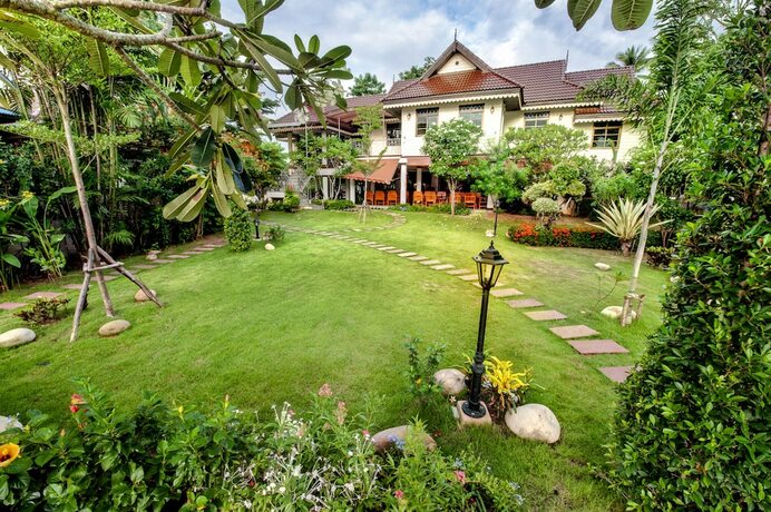 Imagen de los exteriores del Hotel Baan Nam Pen Resort. Foto 24