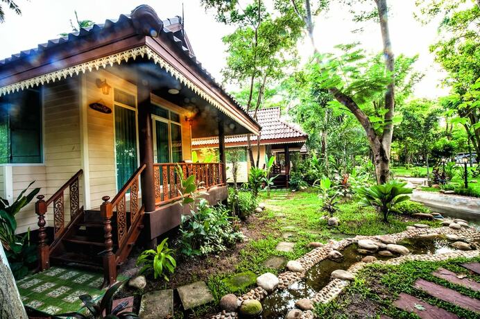 Imagen de los exteriores del Hotel Baan Nam Pen Resort. Foto 25