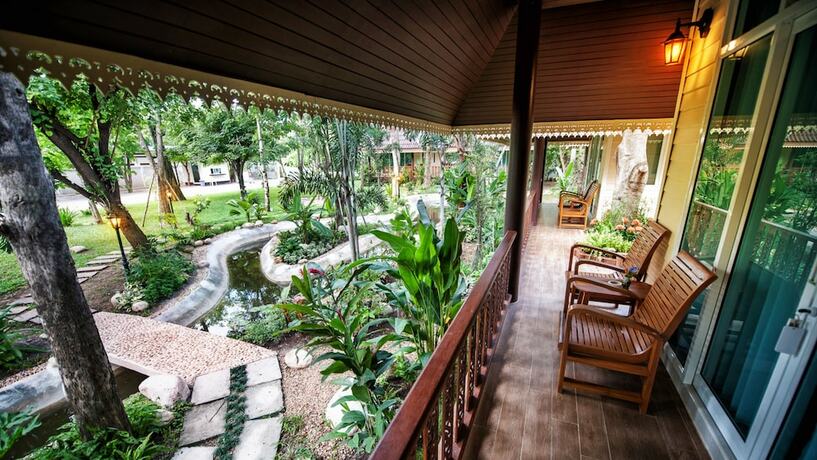 Imagen de los exteriores del Hotel Baan Nam Pen Resort. Foto 27