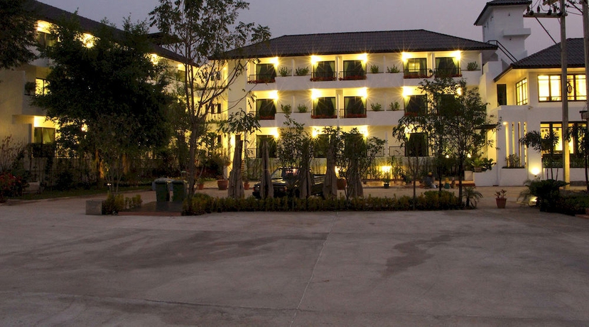 Imagen de los exteriores del Hotel Baan Nan. Foto 12