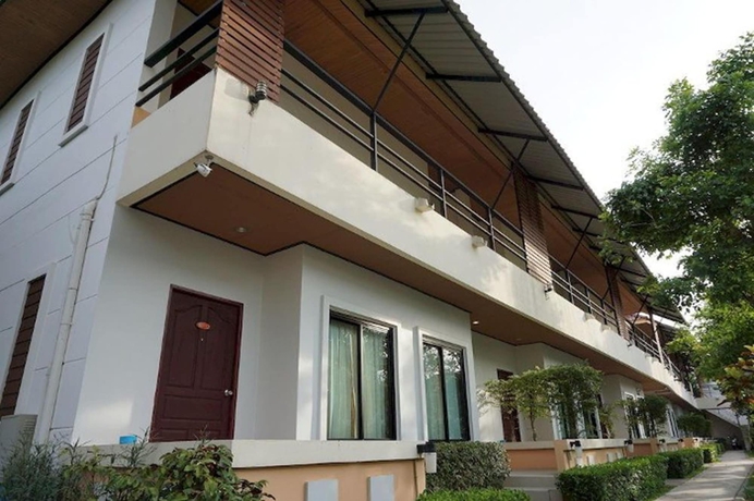 Imagen de los exteriores del Hotel Baan Nantiya. Foto 12