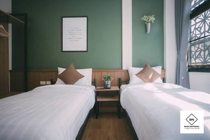 Imagen de la habitación del Hotel Baan Noppadol. Foto 5