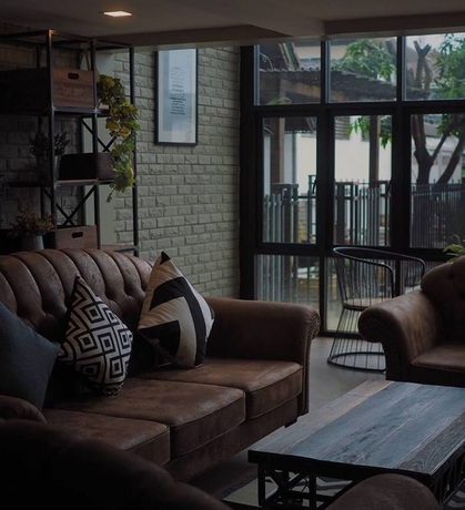 Imagen de los interiores del Hotel Baan Noppadol. Foto 16