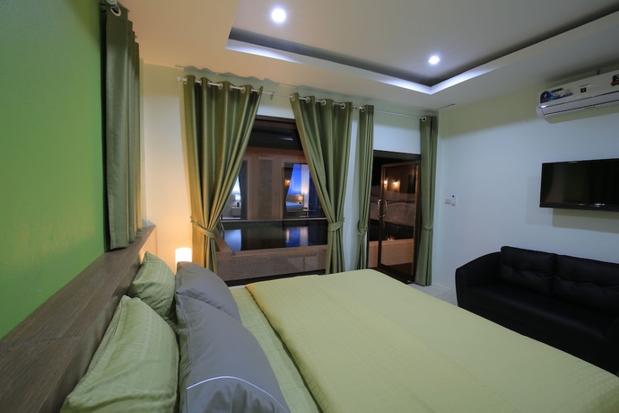 Imagen de la habitación del Hotel Baan Oshi Beach. Foto 9