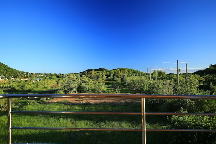 Imagen de la habitación del Hotel Baan Oshi Beach. Foto 11
