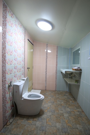 Imagen de la habitación del Hotel Baan Oshi Beach. Foto 16