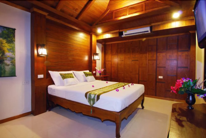 Imagen de la habitación del Hotel Baan Pakgasri Hideaway. Foto 3