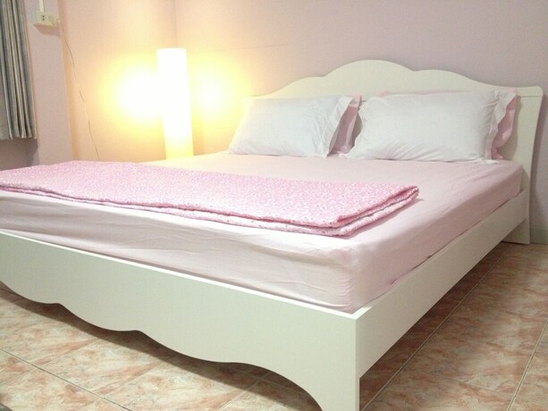 Imagen de la habitación del Hotel Baan Par Pern Hadchaosamran. Foto 28