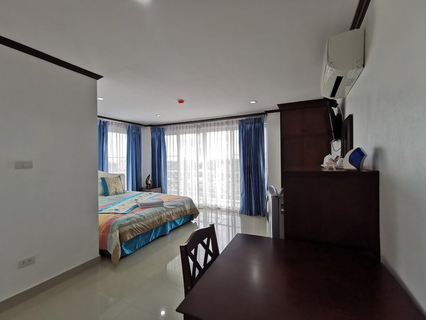 Imagen de la habitación del Hotel Baan Pattamaporn. Foto 12