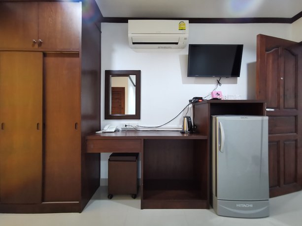 Imagen de la habitación del Hotel Baan Pattamaporn. Foto 13