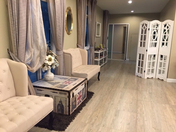Imagen de los interiores del Hotel Baan Pattaya Plus. Foto 19