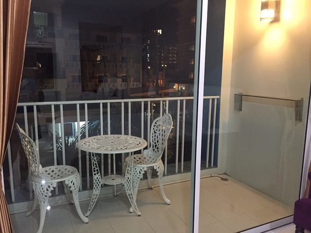 Imagen de la habitación del Hotel Baan Pattaya Plus. Foto 10
