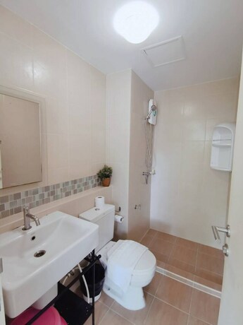 Imagen de la habitación del Hotel Baan Peang Ploen By Montri. Foto 28