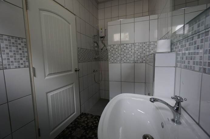 Imagen de la habitación del Hotel Baan Penny. Foto 29